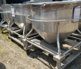 Stainless Steel tote tank on wheels 225 Gll ( Used)